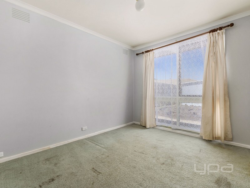 12 Irving Road, Melton VIC 3337