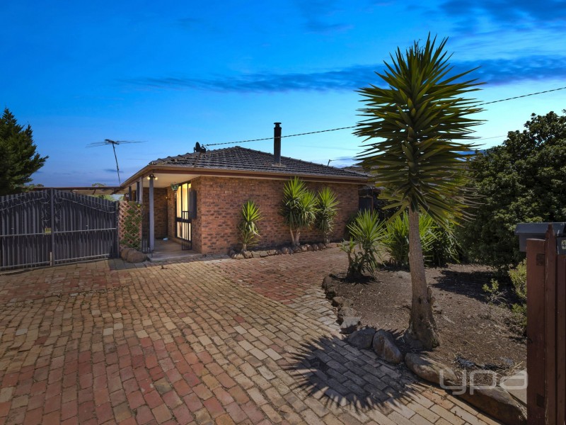 41 Leonid Drive, Rockbank VIC 3335