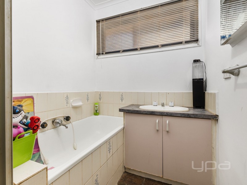 41 Leonid Drive, Rockbank VIC 3335