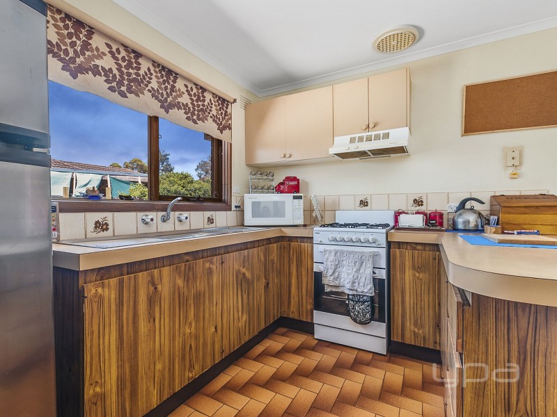 2 Wills Road, Melton South VIC 3338