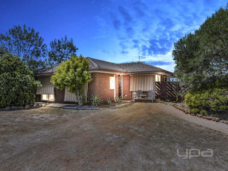 2 Wills Road, Melton South VIC 3338