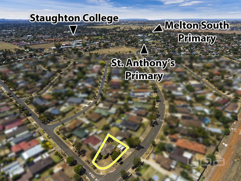 2 Wills Road, Melton South VIC 3338