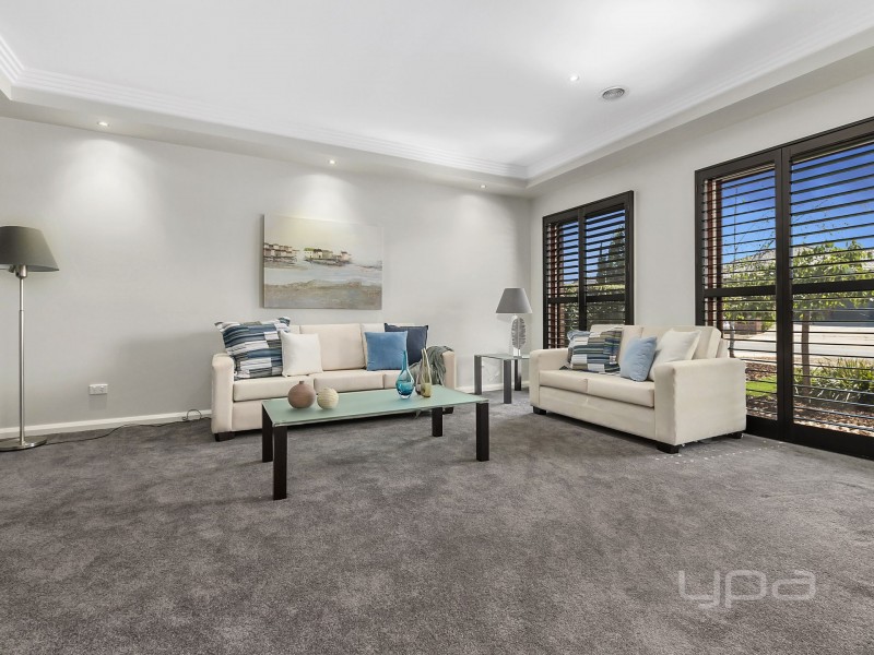 19 Desert Gum Way, Brookfield VIC 3338