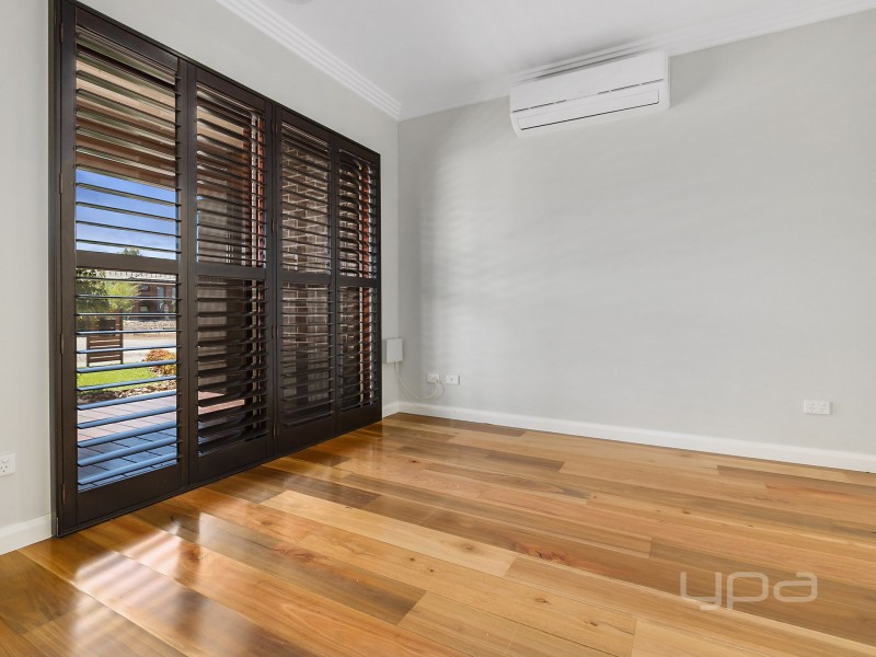 19 Desert Gum Way, Brookfield VIC 3338