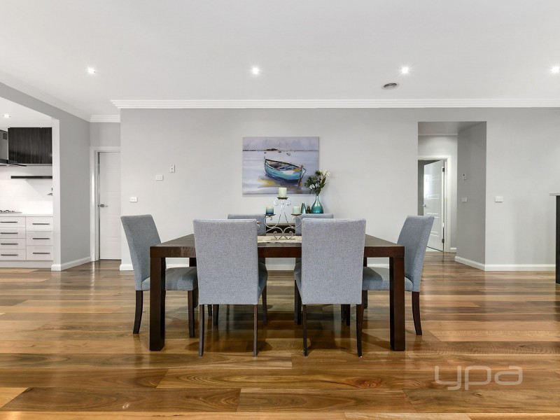 19 Desert Gum Way, Brookfield VIC 3338