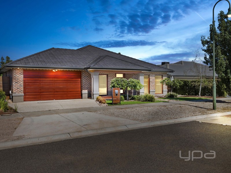 19 Desert Gum Way, Brookfield VIC 3338