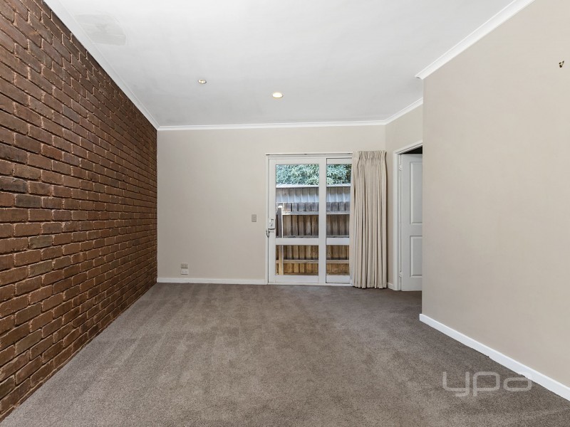 16 Mitchell Road, Melton South VIC 3338