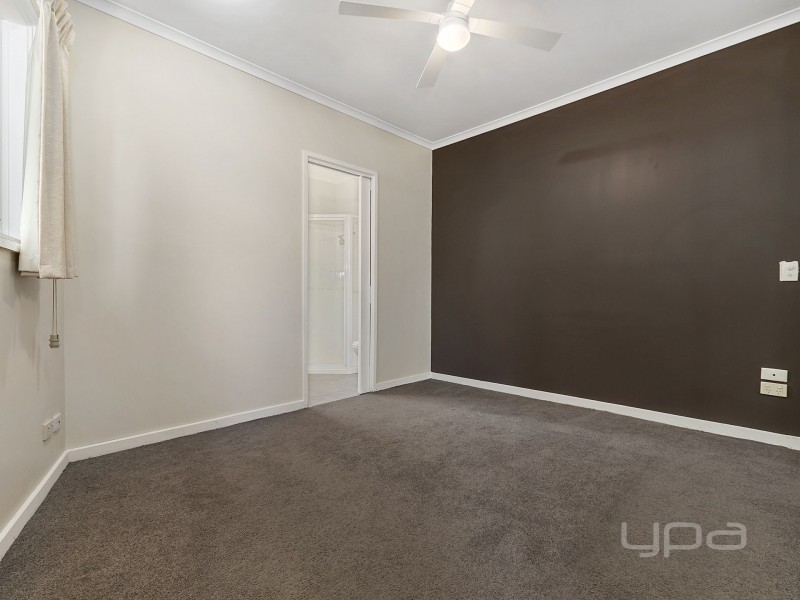 16 Mitchell Road, Melton South VIC 3338