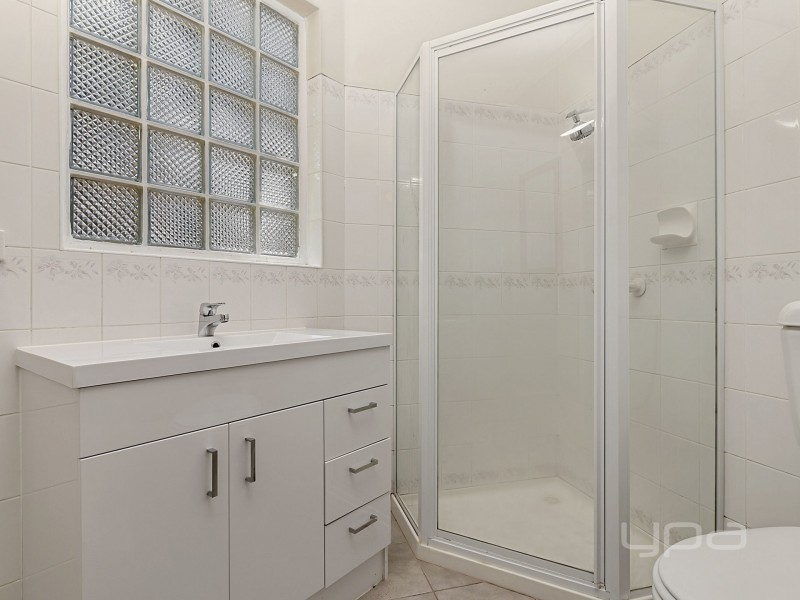 16 Mitchell Road, Melton South VIC 3338