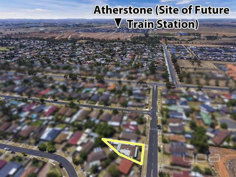 16 Mitchell Road, Melton South VIC 3338