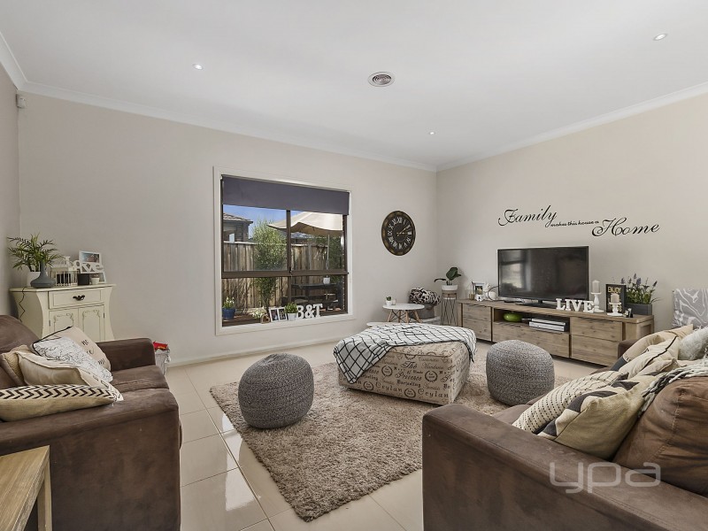 41 Nantha Way, Brookfield VIC 3338