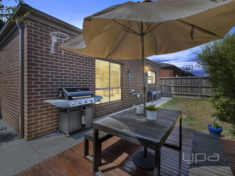 41 Nantha Way, Brookfield VIC 3338
