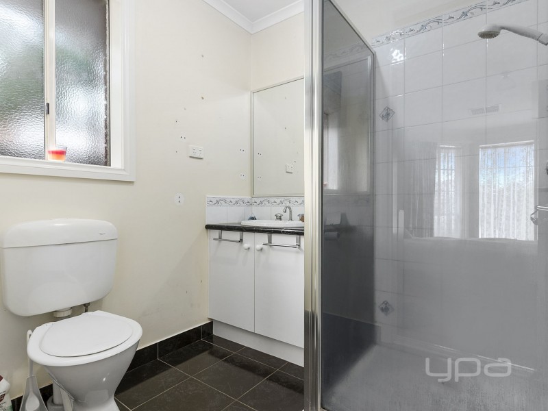 12 Harrington Drive, Melton West VIC 3337