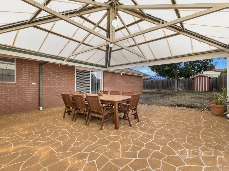 12 Harrington Drive, Melton West VIC 3337