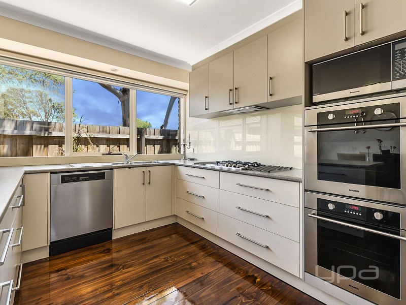 41 Argyll Circuit, Melton West VIC 3337