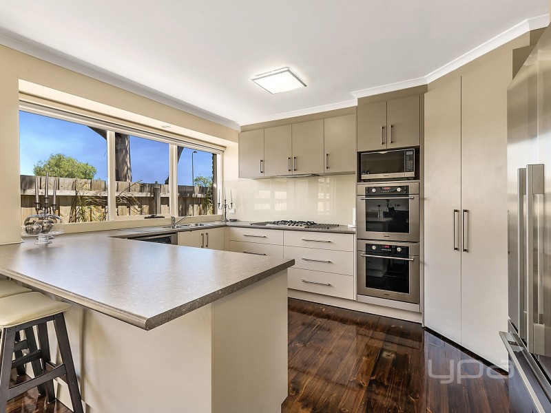 41 Argyll Circuit, Melton West VIC 3337