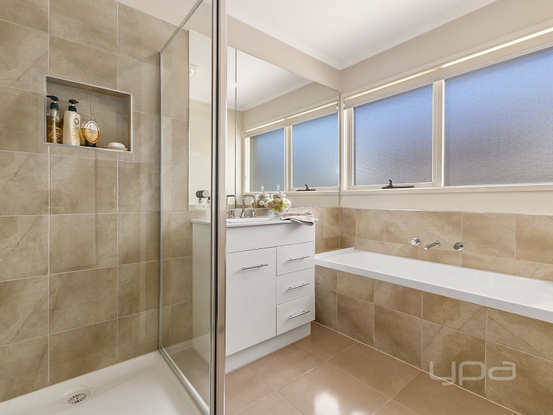 41 Argyll Circuit, Melton West VIC 3337