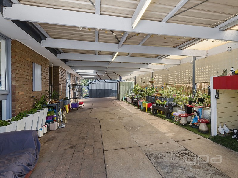 9 Acacia Crescent, Melton South VIC 3338