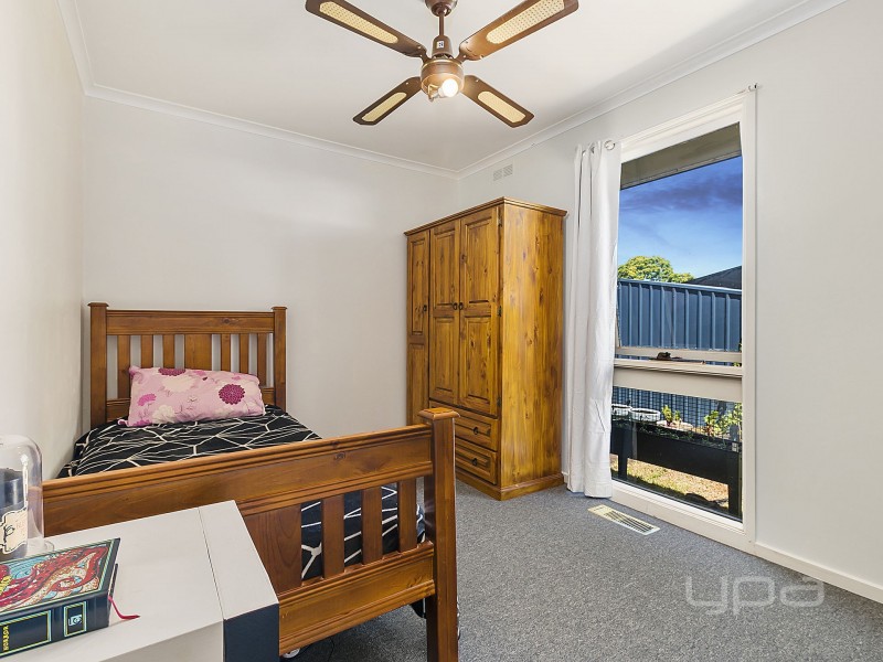 9 Acacia Crescent, Melton South VIC 3338