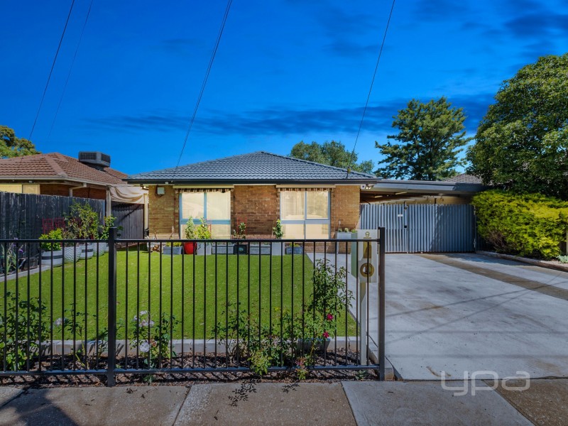 9 Acacia Crescent, Melton South VIC 3338