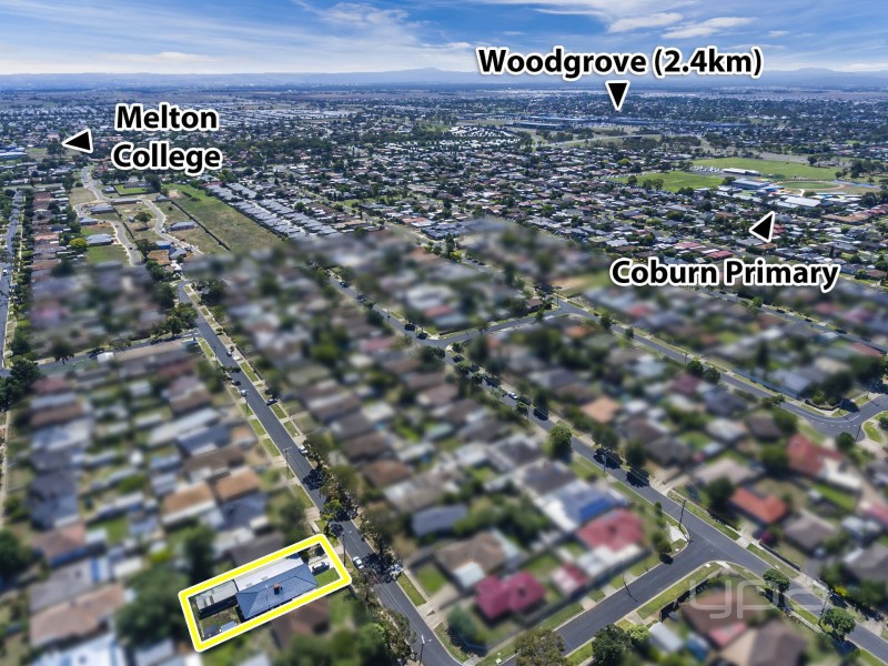 9 Acacia Crescent, Melton South VIC 3338