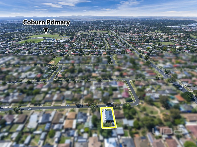 9 Acacia Crescent, Melton South VIC 3338