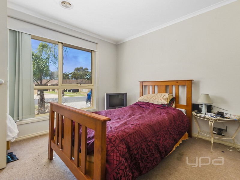 2/43 Smoult Drive, Kurunjang VIC 3337