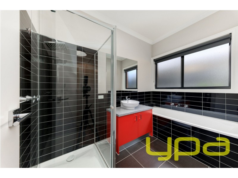 5 Trentwood Avenue, Melton West VIC 3337