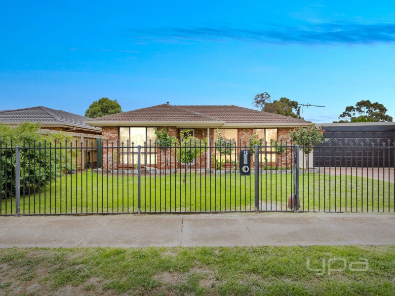 12 Moodie Street, Melton South VIC 3338