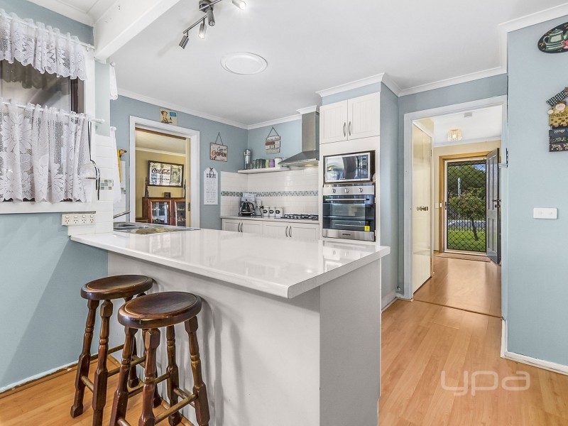 12 Moodie Street, Melton South VIC 3338