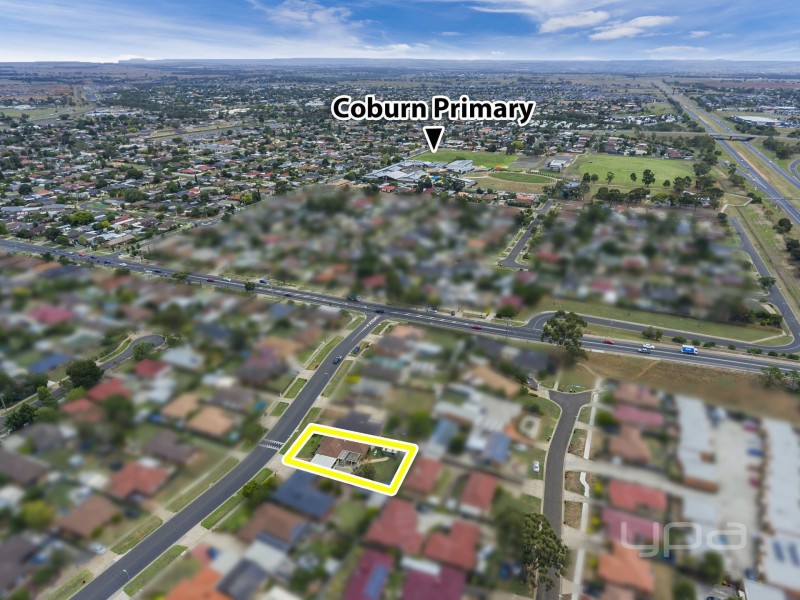 12 Moodie Street, Melton South VIC 3338