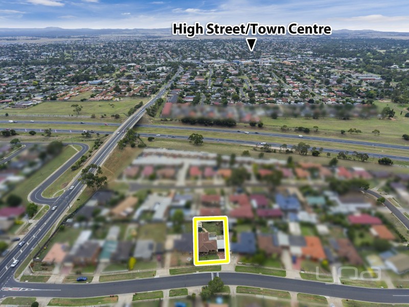 12 Moodie Street, Melton South VIC 3338