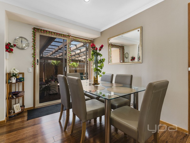 30 Pennyroyal Crescent, Kurunjang VIC 3337