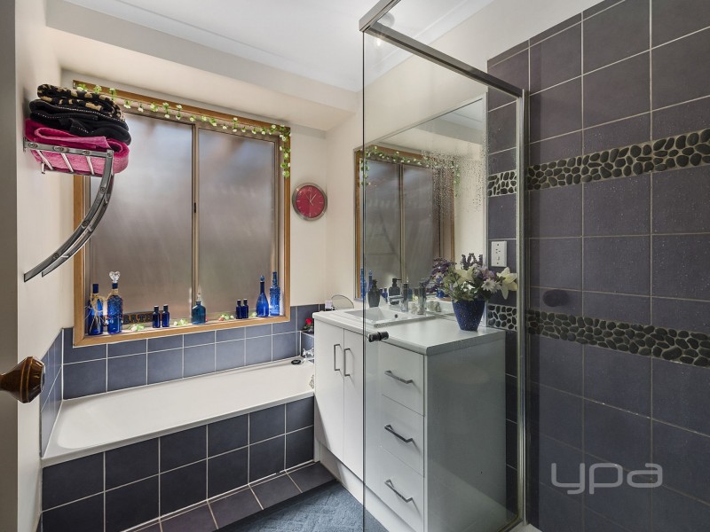 30 Pennyroyal Crescent, Kurunjang VIC 3337