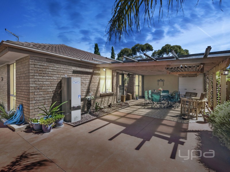 30 Pennyroyal Crescent, Kurunjang VIC 3337