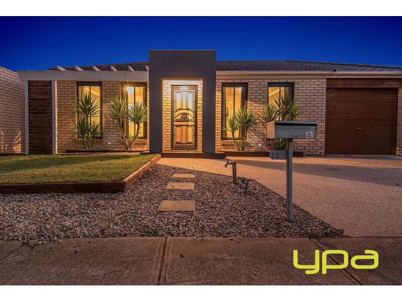12 Rainsford Place, Melton West VIC 3337