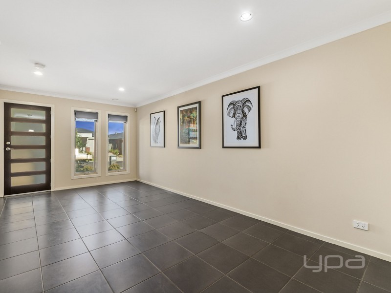 9 Stonehill Drive, Maddingley VIC 3340
