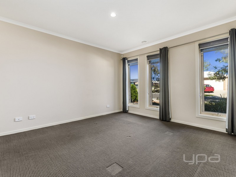 9 Stonehill Drive, Maddingley VIC 3340