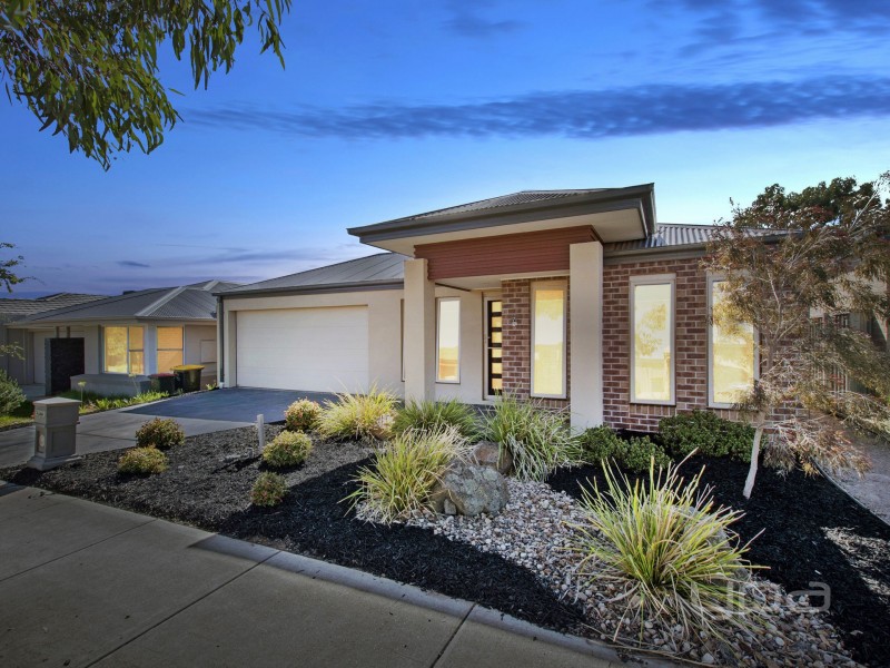 9 Stonehill Drive, Maddingley VIC 3340