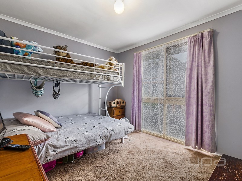 6 Riddle Drive, Melton VIC 3337