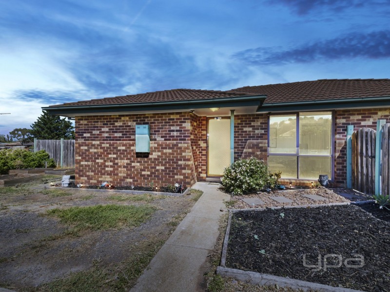 1/1 Nelson Court, Melton South VIC 3338