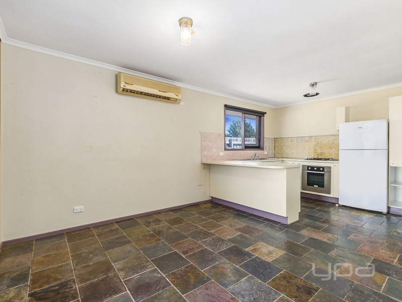 1/1 Nelson Court, Melton South VIC 3338