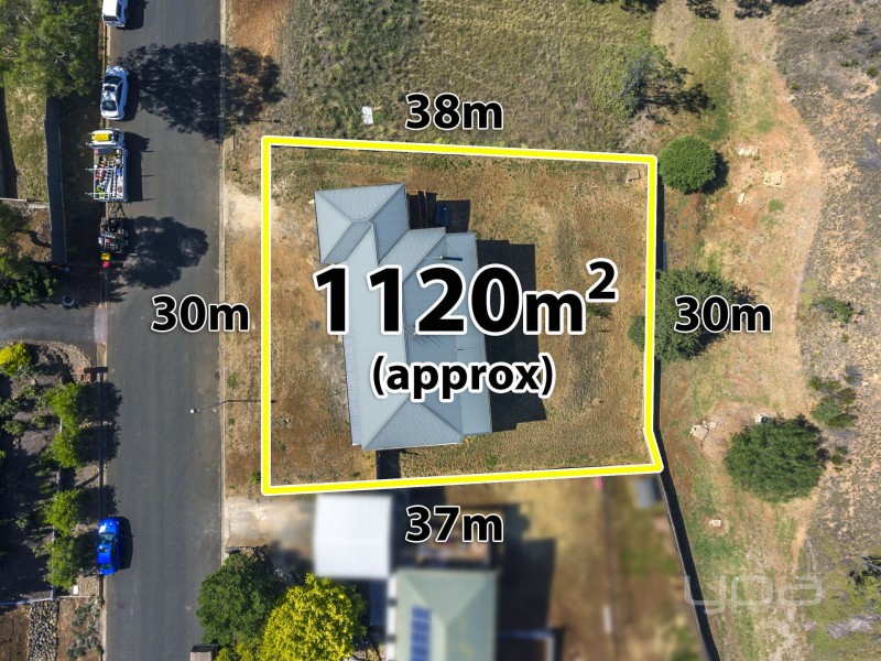 11 Riversdale Crescent, Darley VIC 3340