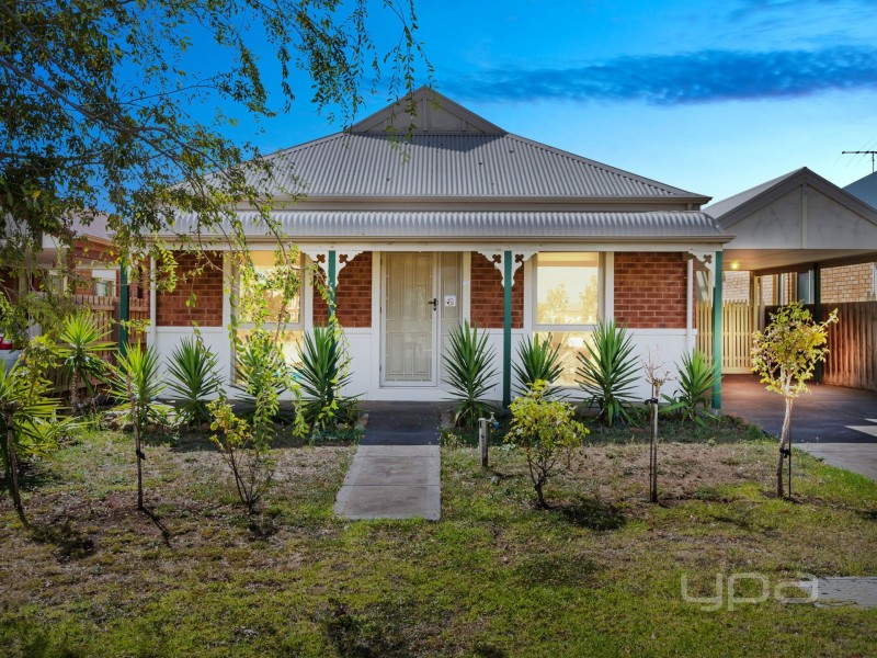 14 Ridgeway, Melton West VIC 3337