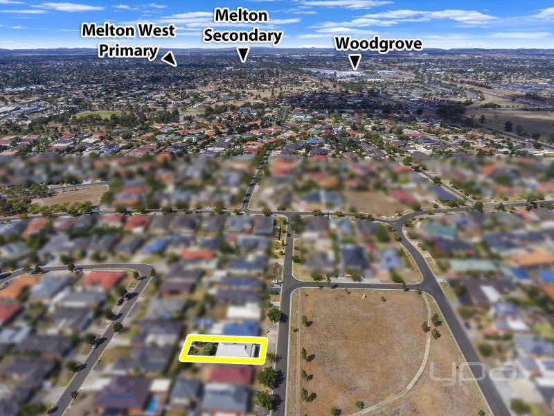 14 Ridgeway, Melton West VIC 3337