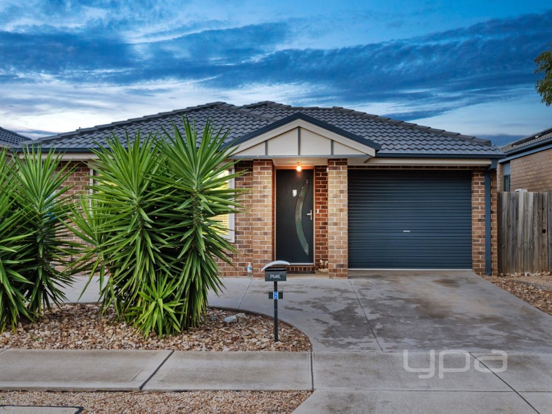 6 Hall Mark Place, Kurunjang VIC 3337