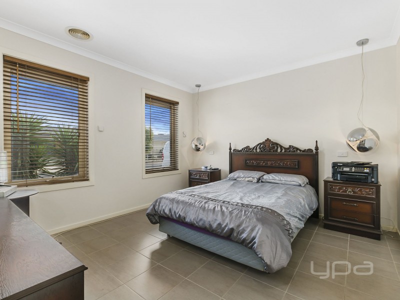 6 Hall Mark Place, Kurunjang VIC 3337