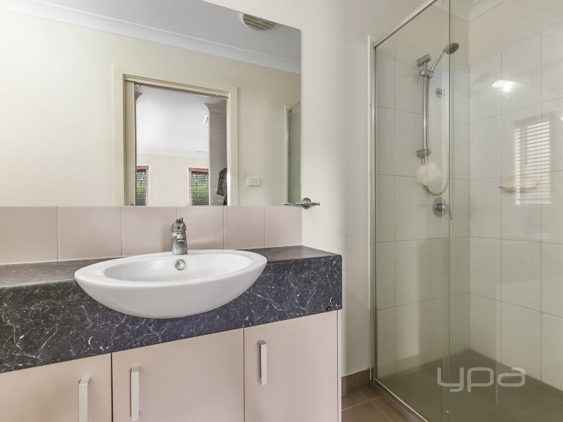 6 Hall Mark Place, Kurunjang VIC 3337