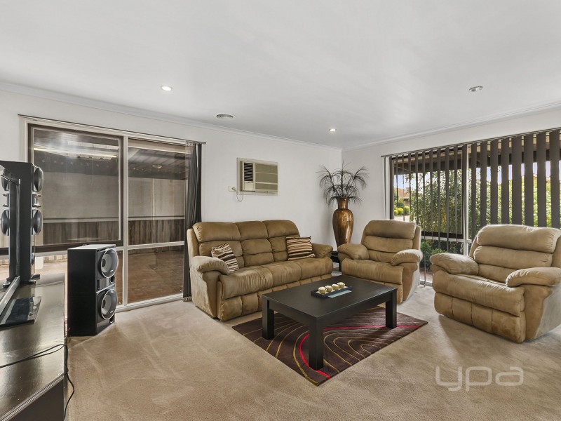 4 Merdon Place, Kurunjang VIC 3337