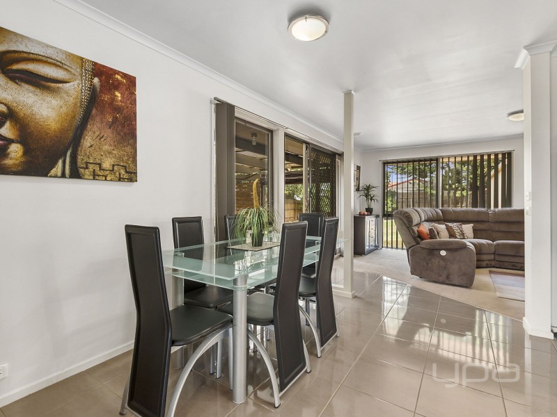 4 Merdon Place, Kurunjang VIC 3337